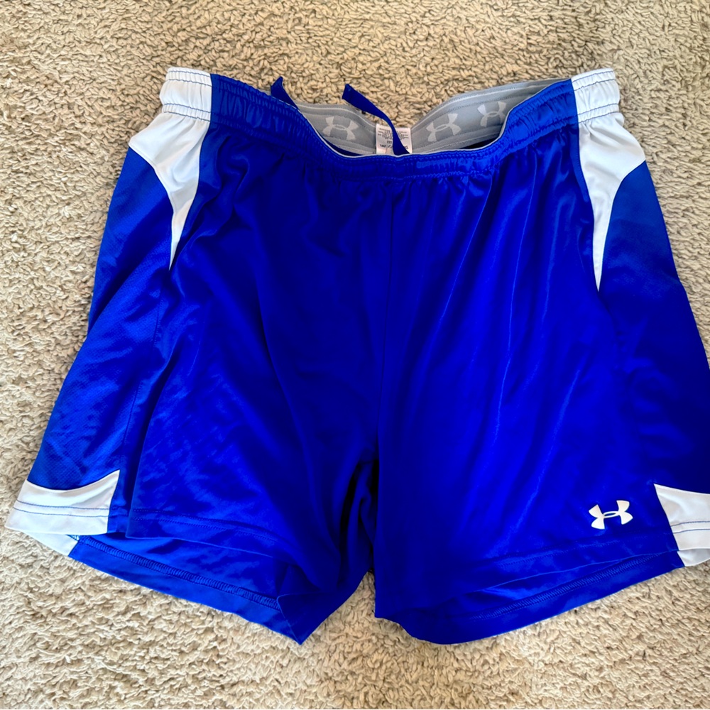 Women’s Medium Underarmour Shorts